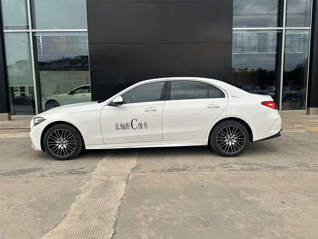 Mercedes-Benz C-Class 2025 C 260 L Sport Edition фото 5