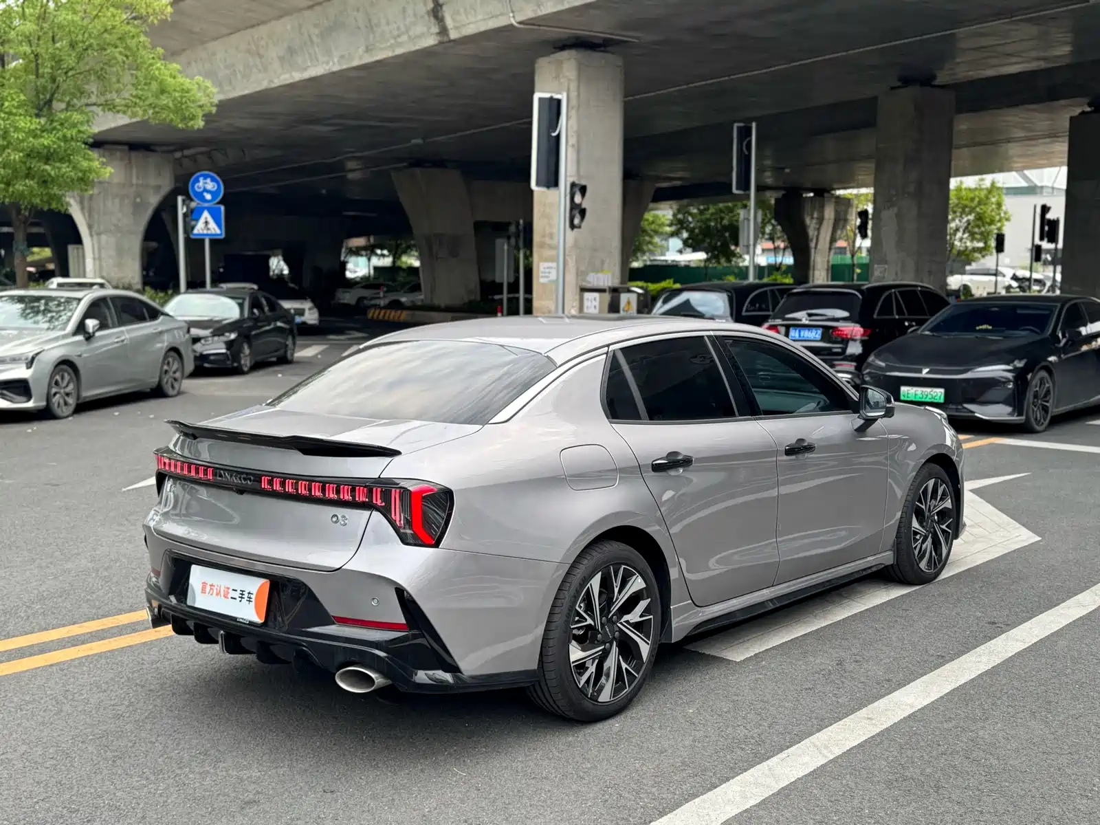 Фото 4 - Lynk & Co 03