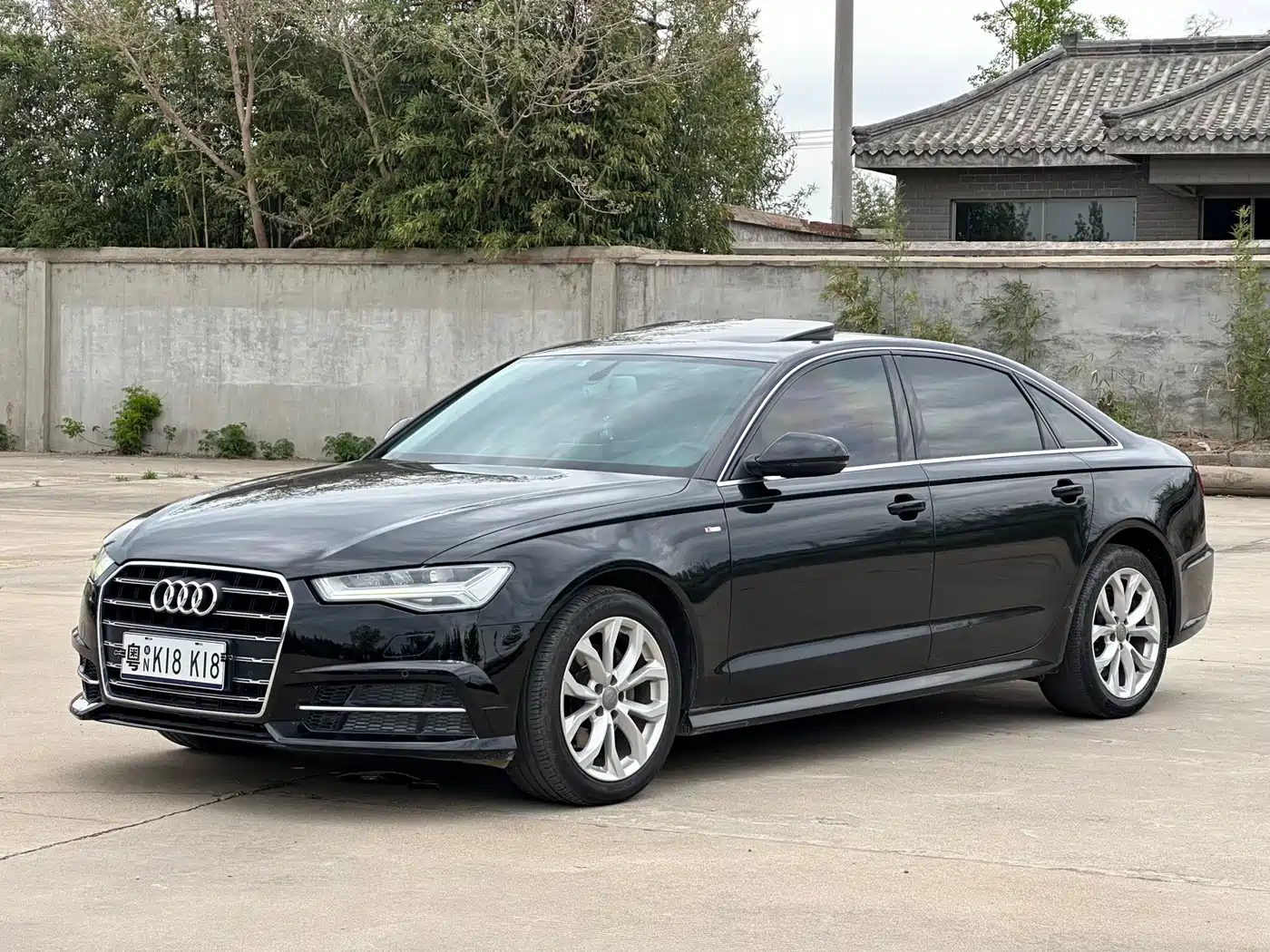 Audi A6L 2018 30th Anniversary 35 TFSI Fashion