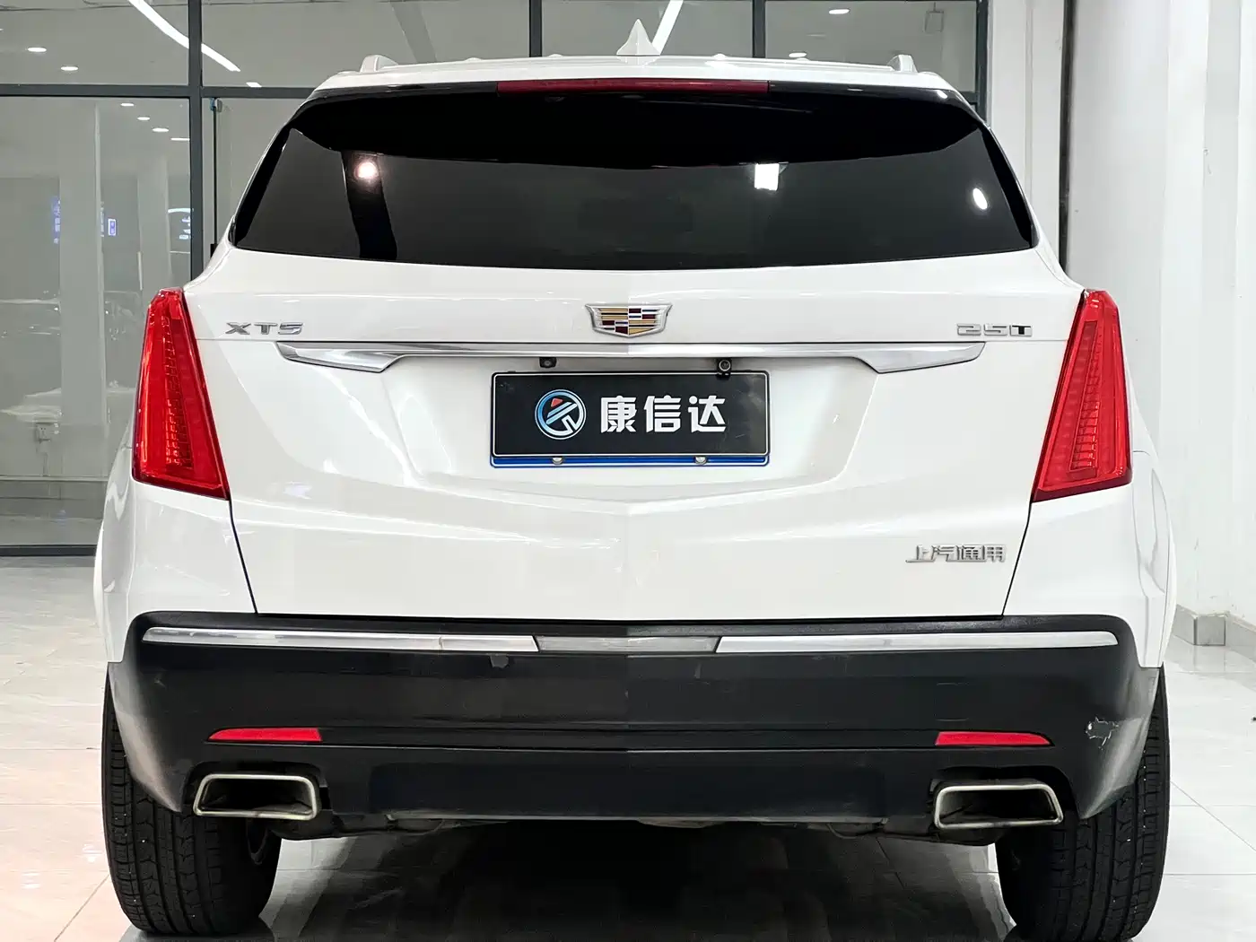 Cadillac XT5 2016 2016 25T Technology Model