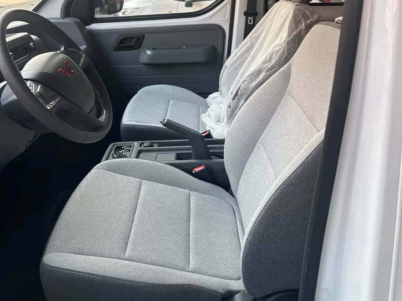 Wuling Motors Wuling Yangguang 2026 2025 400km Bus Comfort Edition