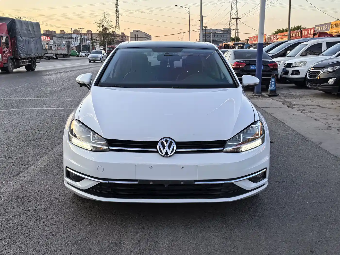 Фото 2 - Volkswagen Golf