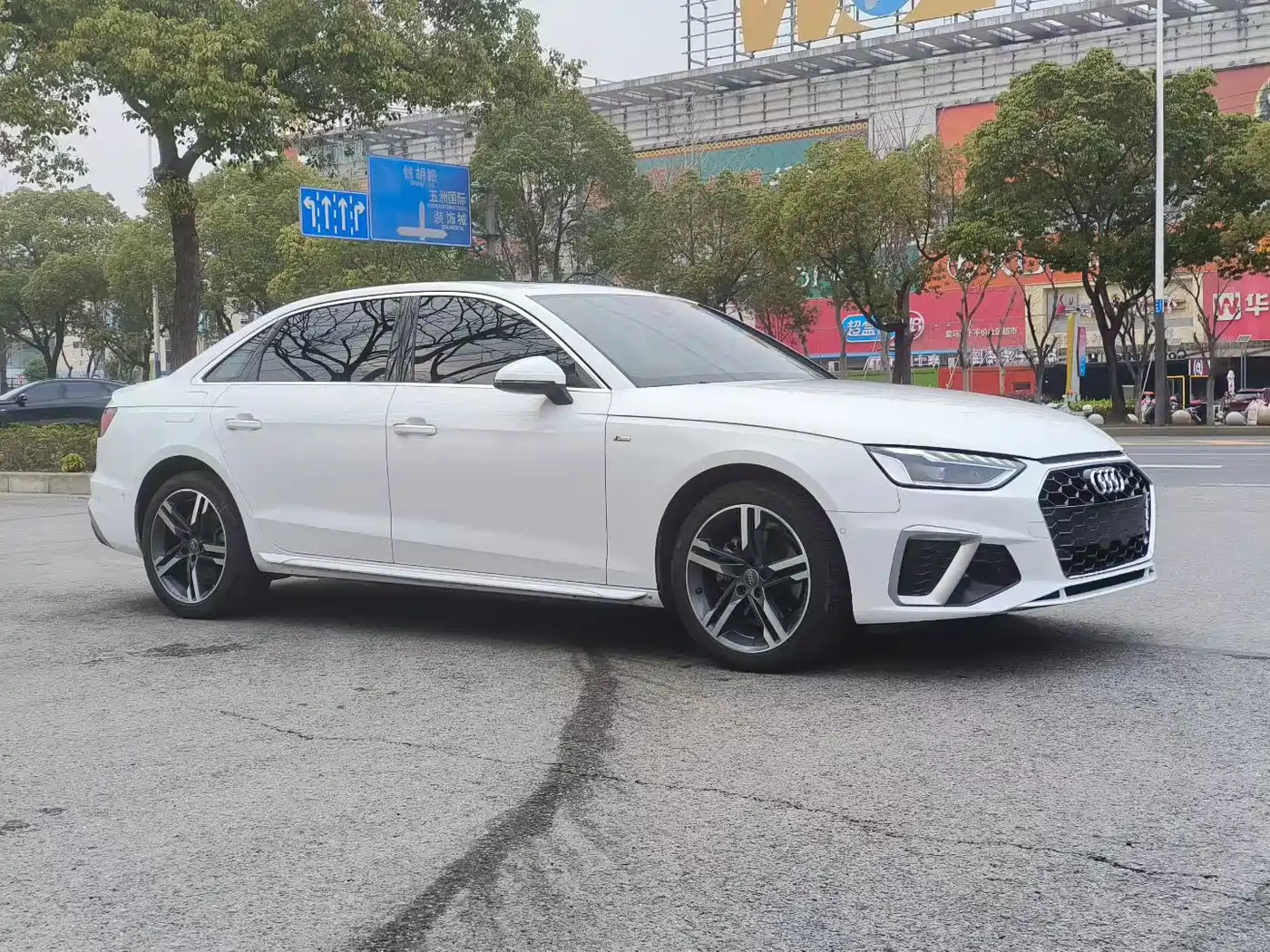 Audi A4L 2022 40 TFSI Luxury Dynamic фото 3