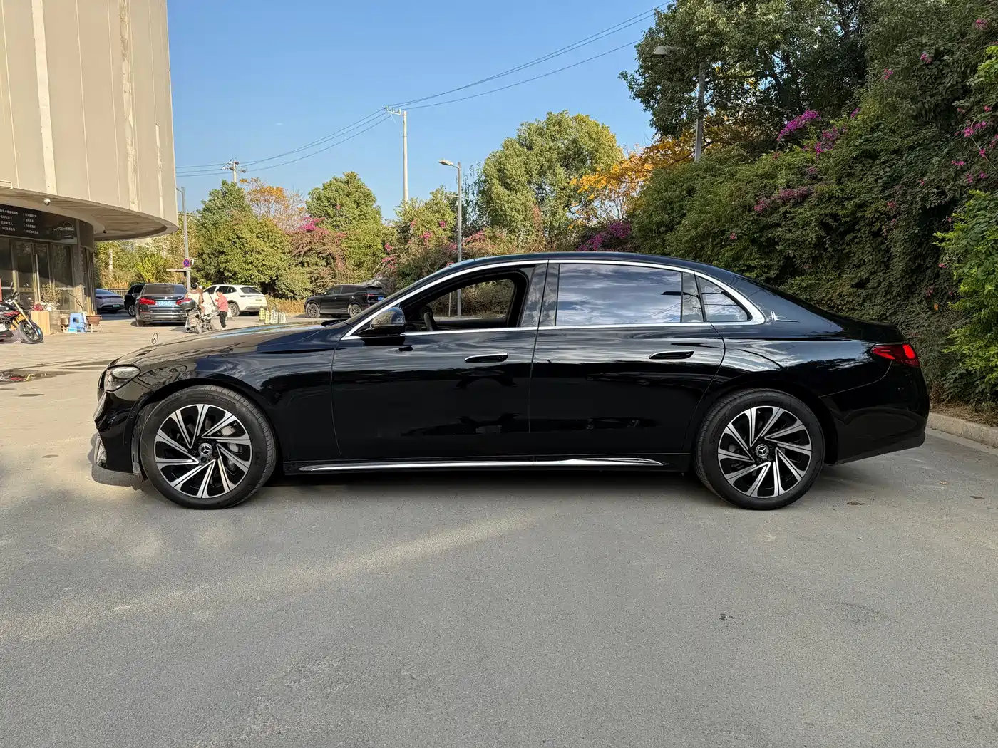 Mercedes-Benz E-Class 2024 Model E 300 L Luxury фото 4