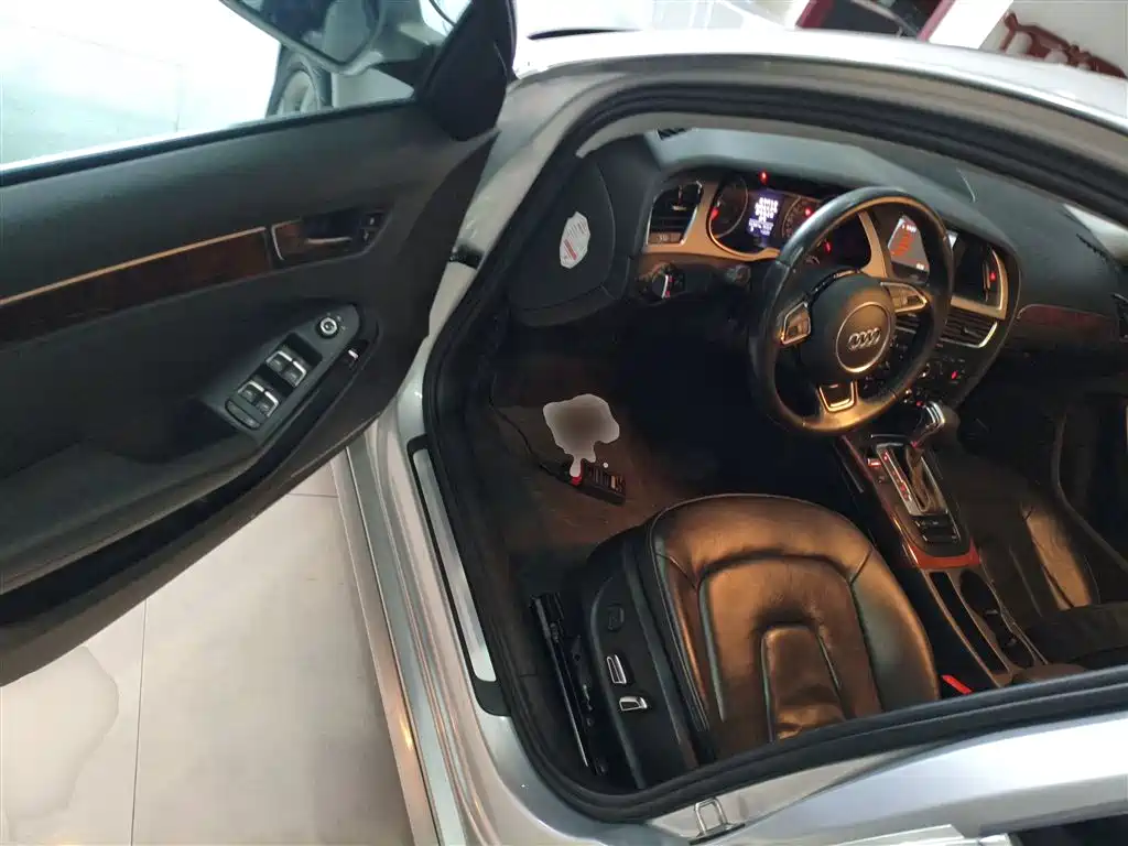Audi A4L 2013 35 TFSI Automatic Standard фото 9