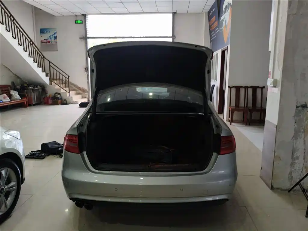 Audi A4L 2013 35 TFSI Automatic Standard фото 12