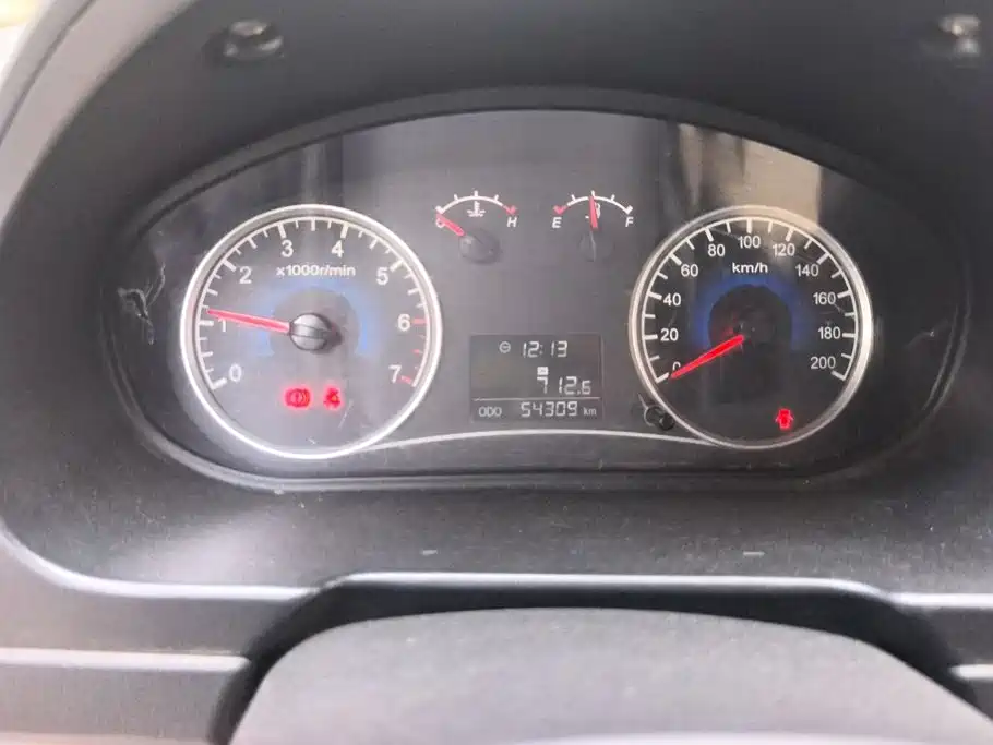 Dongfeng Fengguang Fengguang 330 2014 2014 1.5L Manual Comfort DK15-02