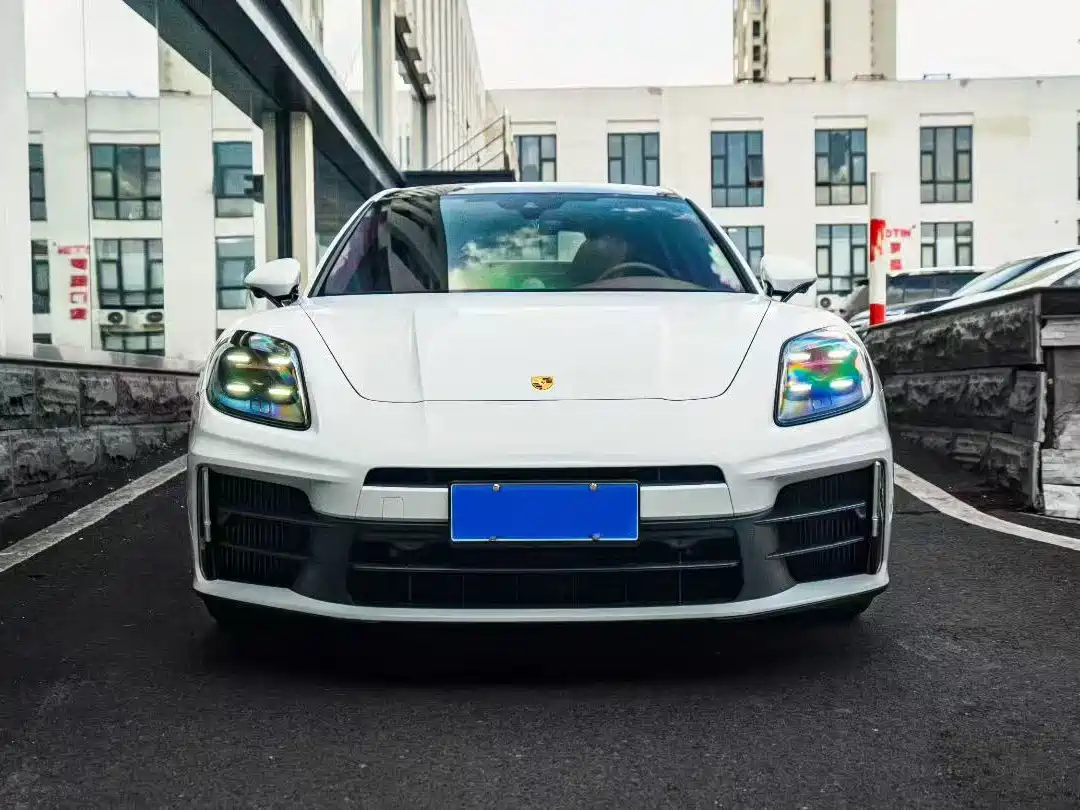 2026 Porsche Panamera
