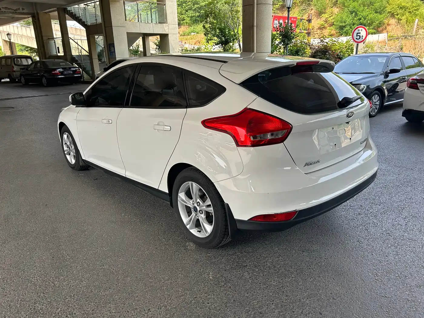 Фото 6 - Ford Focus