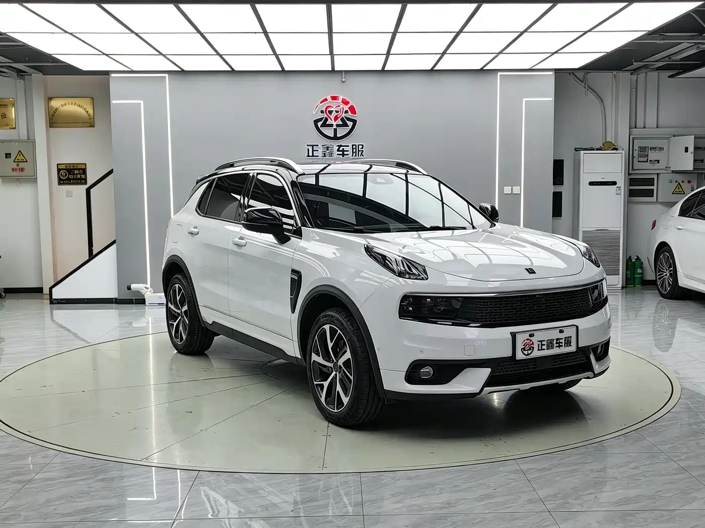 Lynk & Co 01 EM-P 2018 2018 1.5T PHEV Jin Pro China V