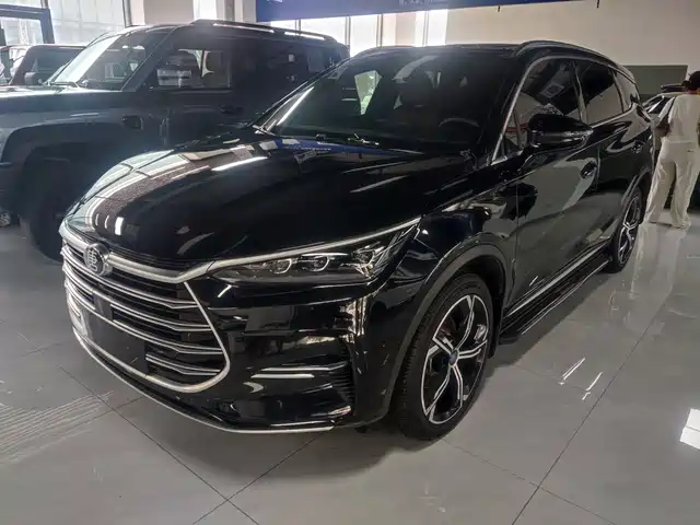 BYD Tang DM-i 112KM, Премиум