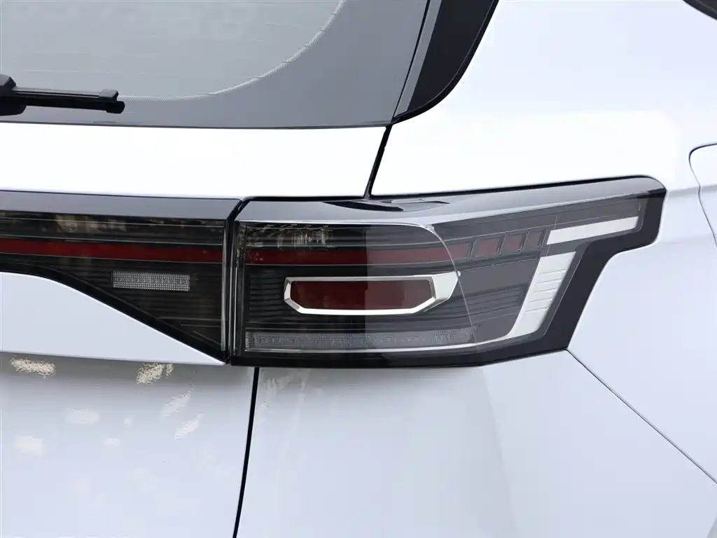 Volkswagen Tharu 2025 New Edge 300TSI Enjoyment Edition фото 7