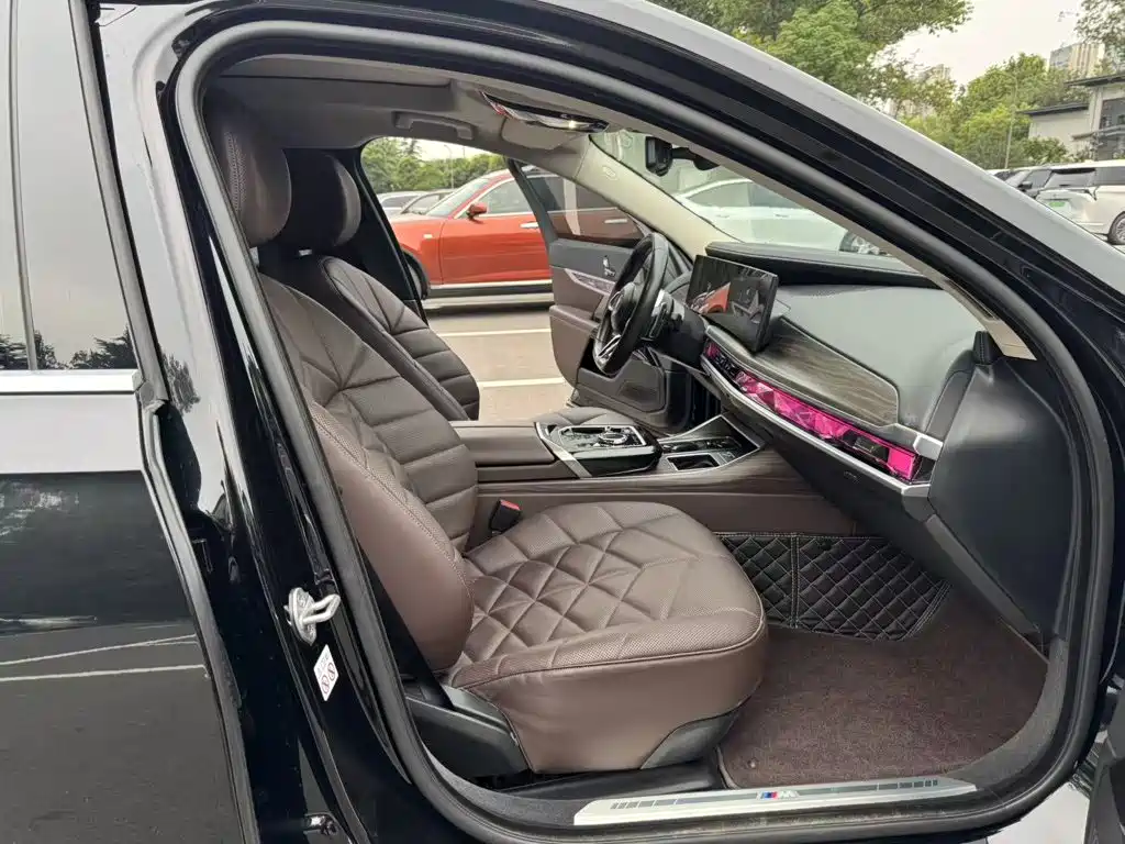 BMW 7 Series 2023 2023 Model 735Li M Sport Package