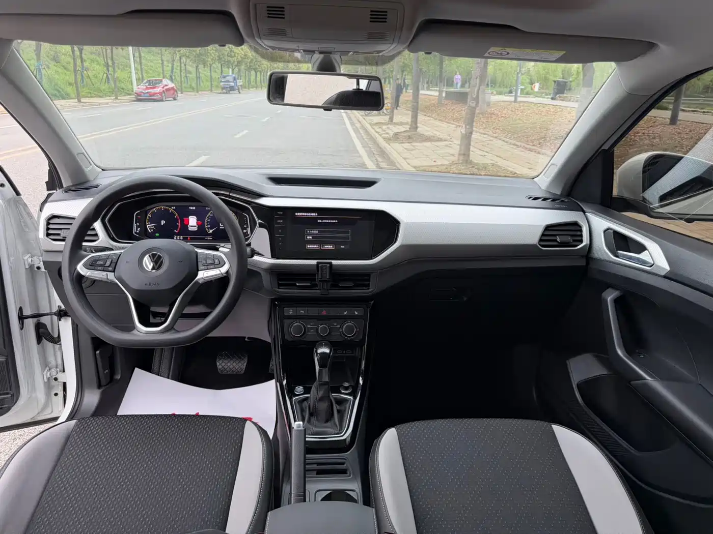 VOLKSWAGEN EXPLORING THE SHADOW