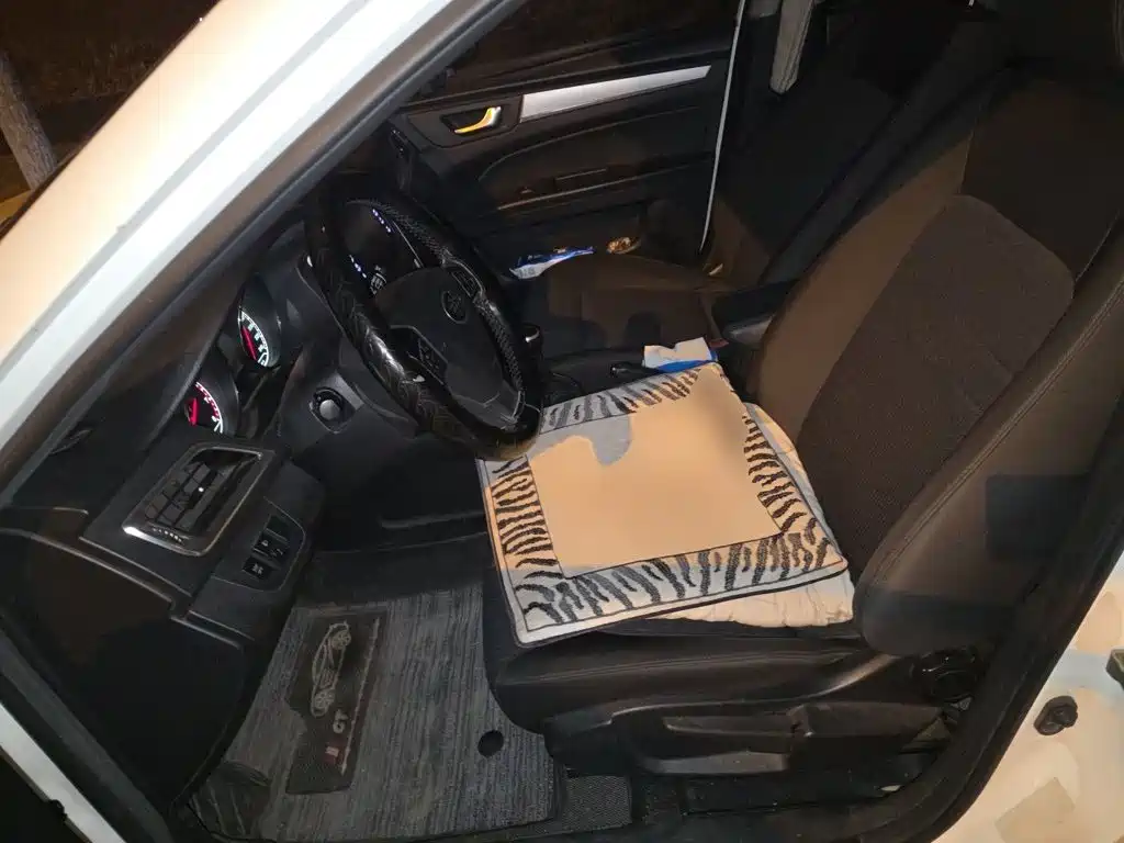 Besturn B30 2015 2016 1.6L Manual Luxury Model