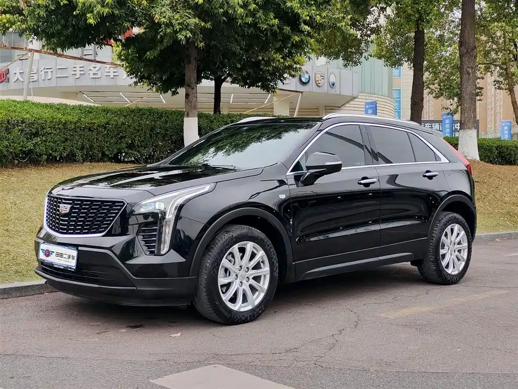CADILLAC XT4