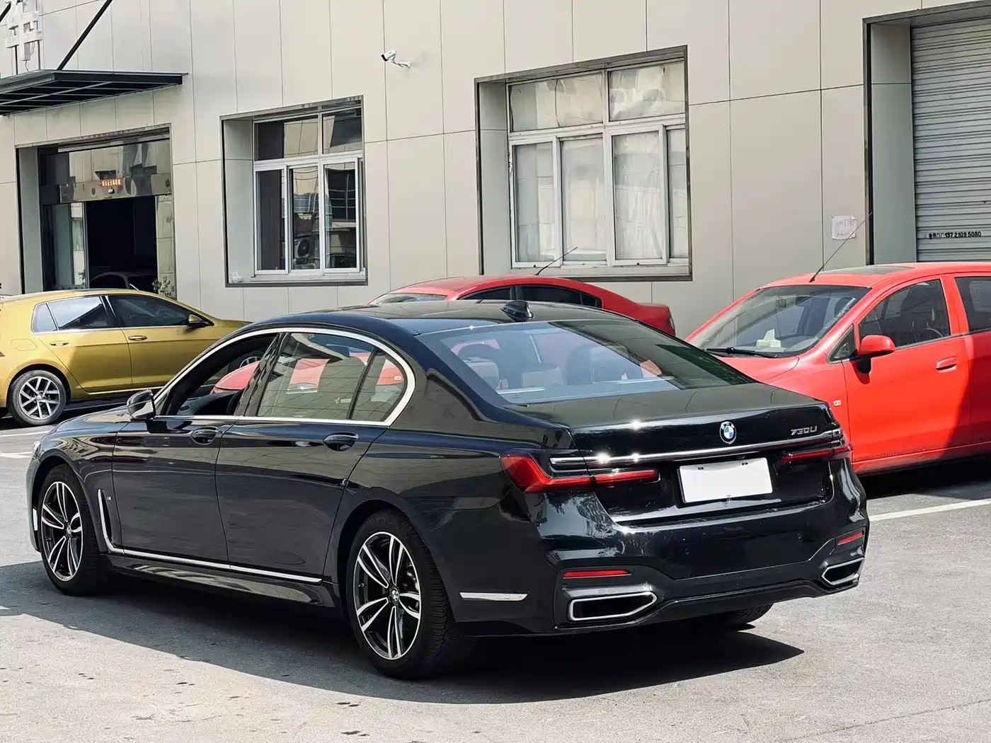 Photo 7 - BMW 7 Series