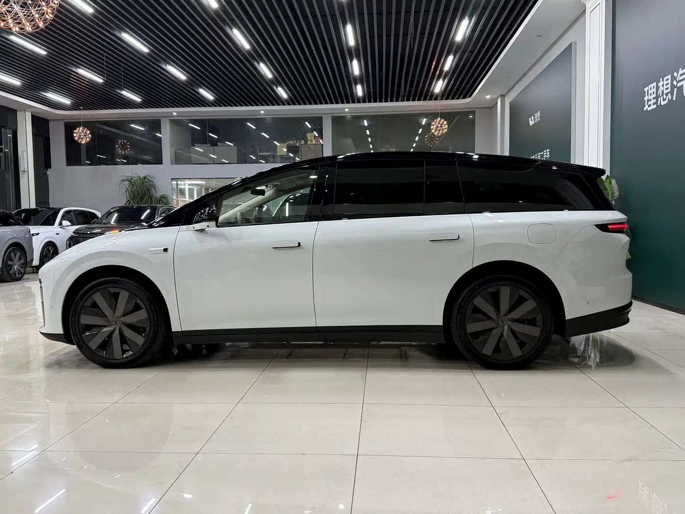 Li Auto IDEAL I8