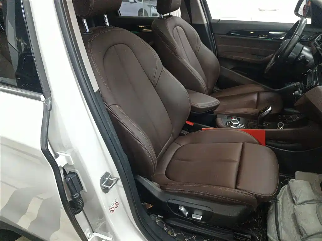 BMW X1 2021 Facelift sDrive25Li Leading фото 25