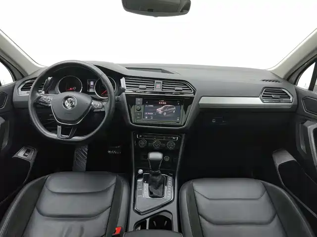 Volkswagen Tiguan L 2019 330TSI Automatic 2WD Smart Luxury Edition China VI — фото 5
