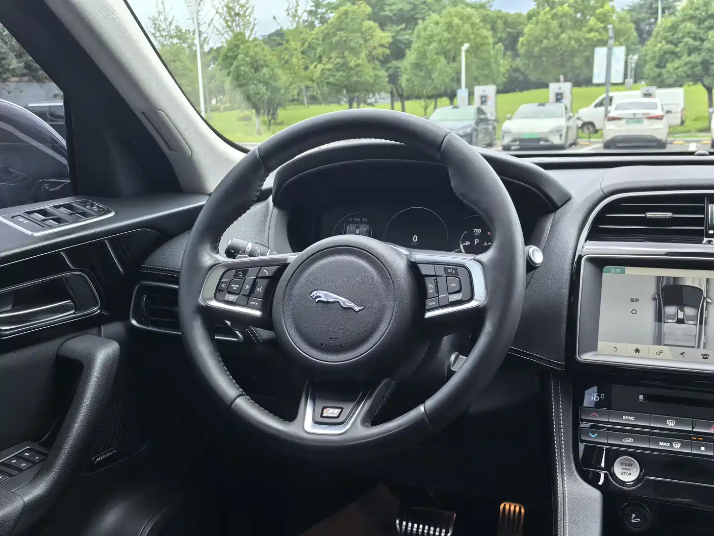 Jaguar F-PACE 2018 2018 2.0T 4WD R-Sport Edition