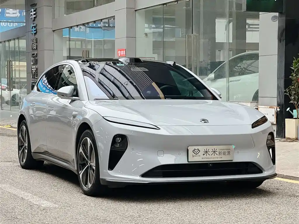 NIO NIO ET5T