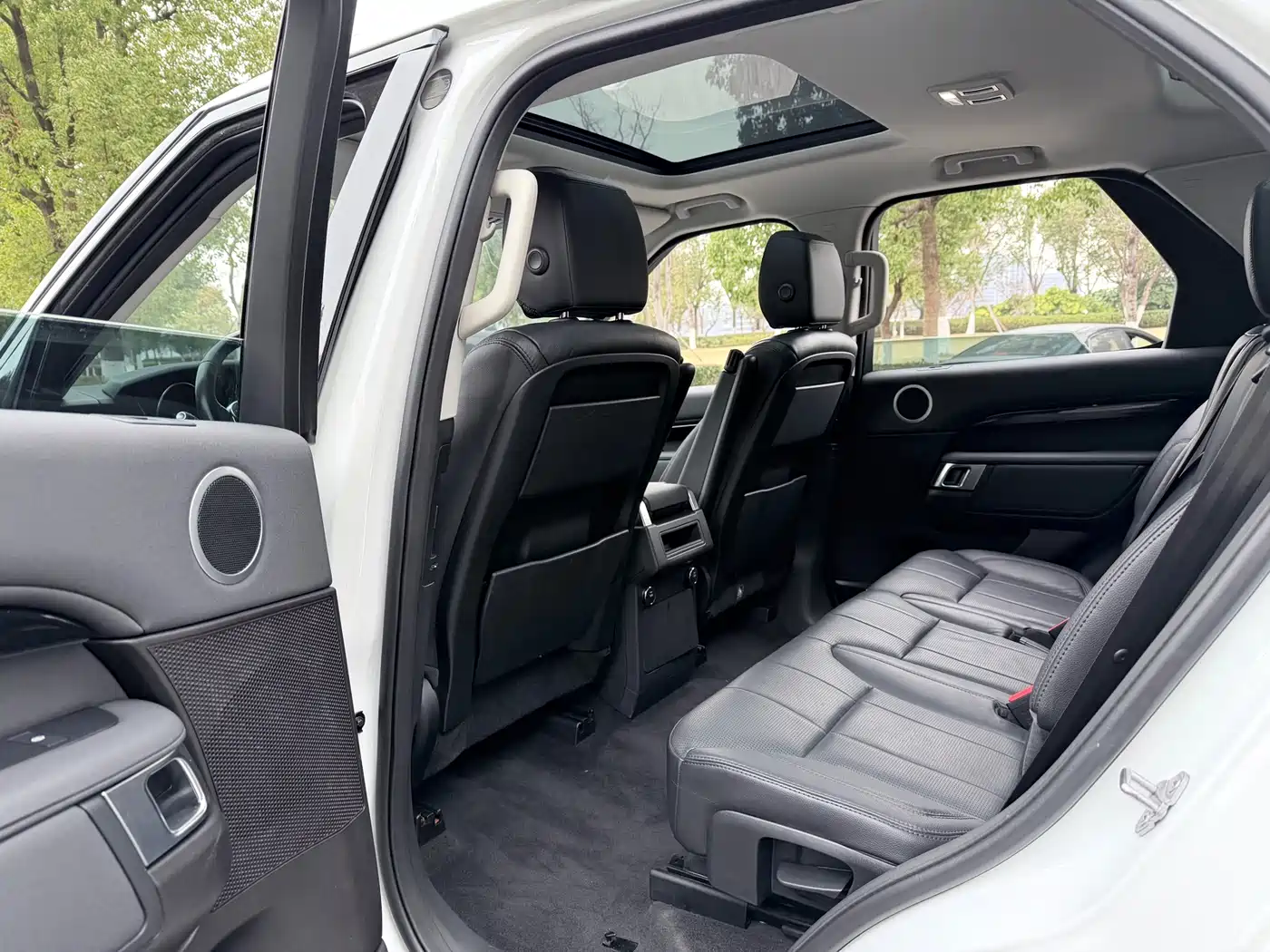 Land Rover Discovery 2017 3.0 SC V6 S фото 9