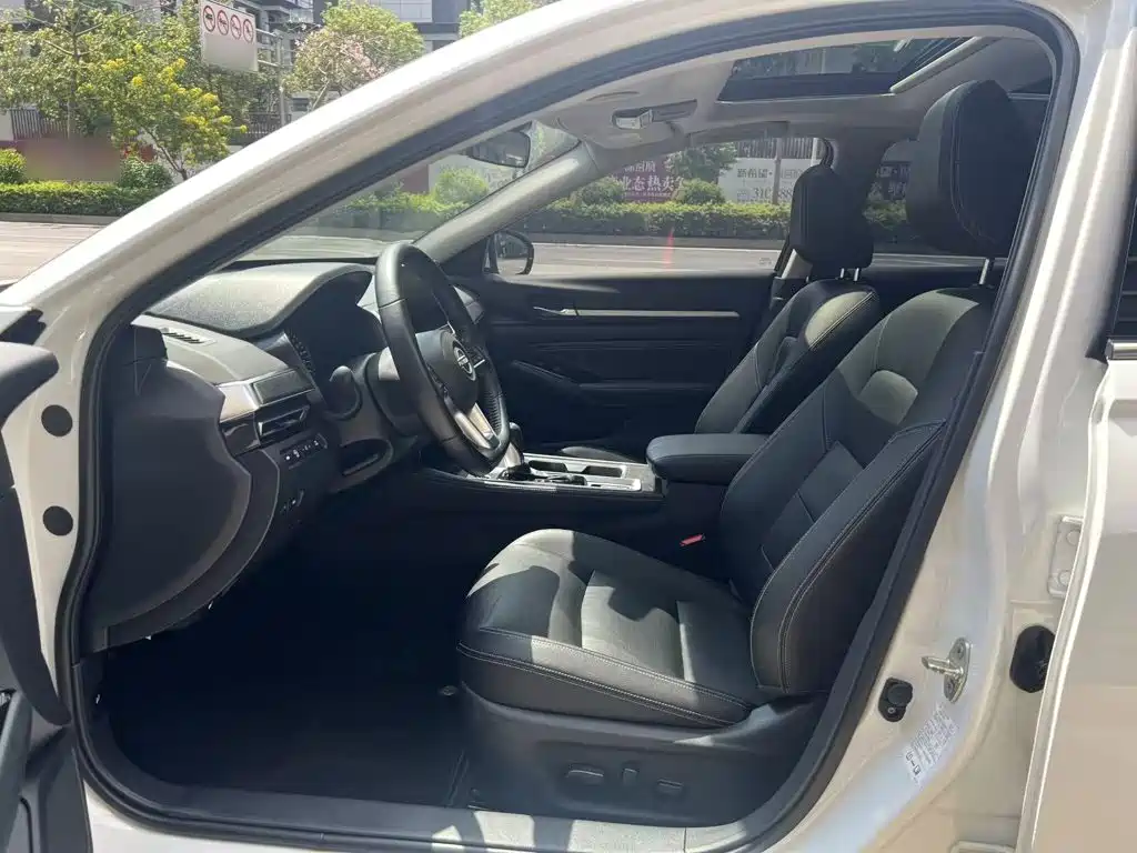 Photo 8 - Nissan Teana