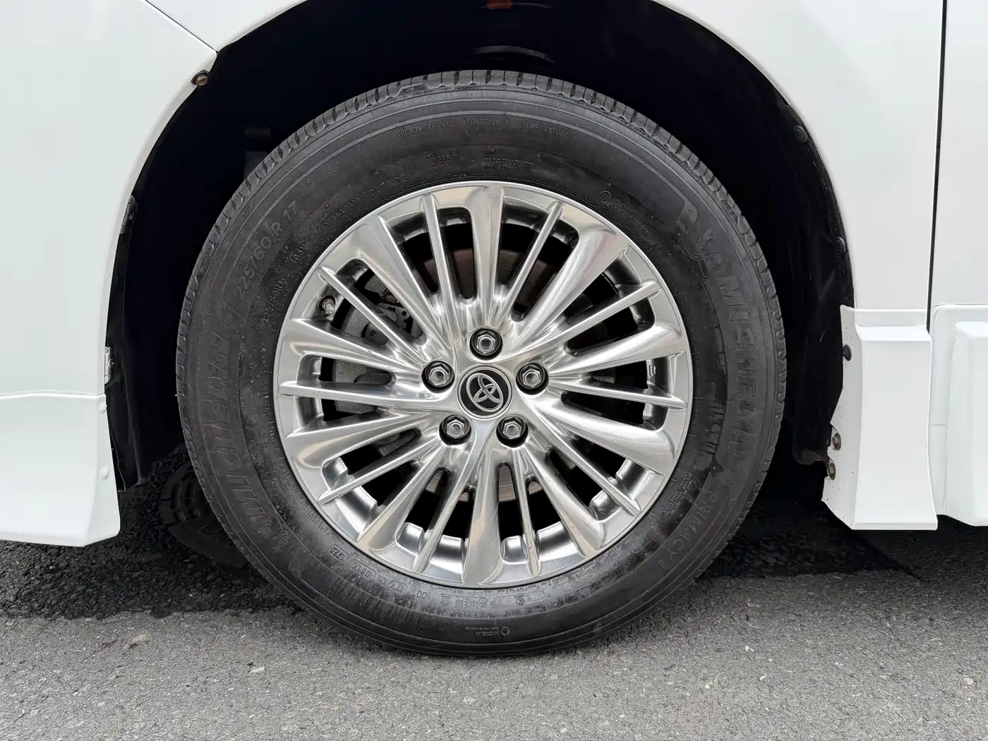 Toyota Alphard 2019 Hybrid 2.5L Premium Edition фото 11