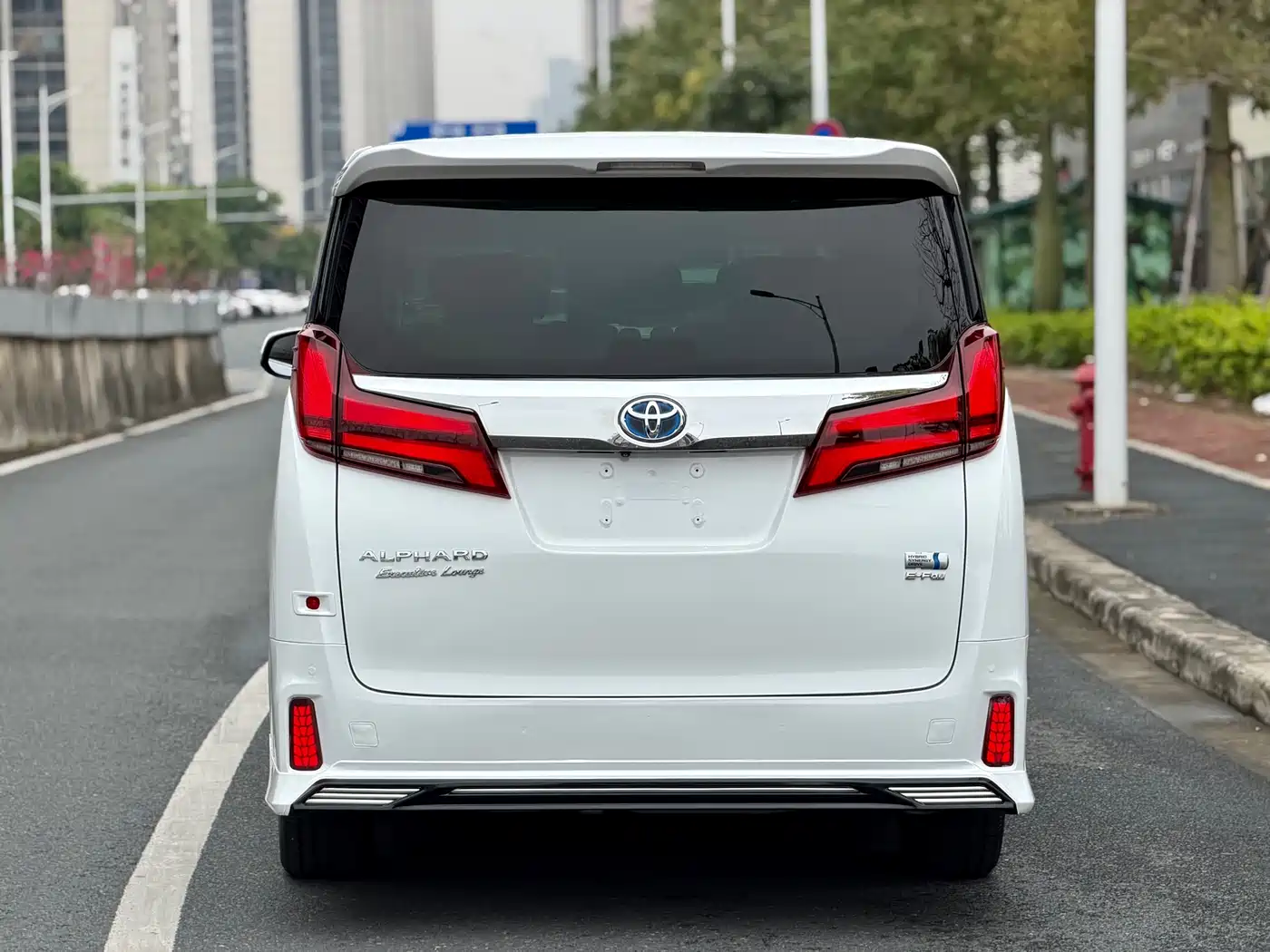 Toyota Alphard 2019 Hybrid 2.5L Premium Edition фото 7