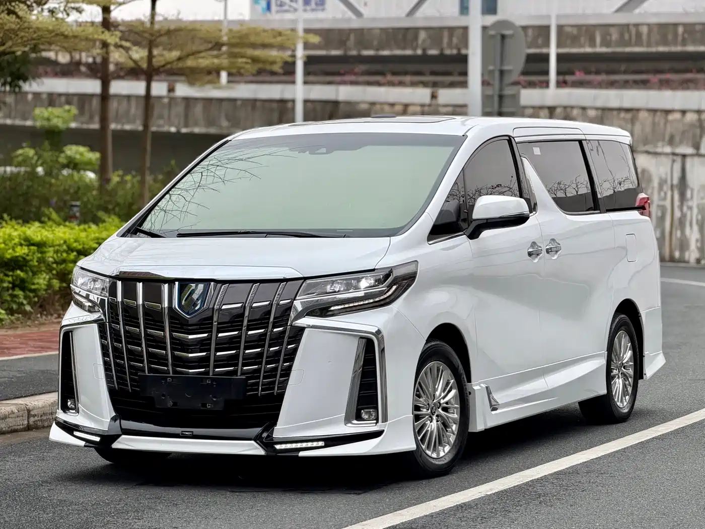 Toyota Alphard 2019 Hybrid 2.5L Premium Edition