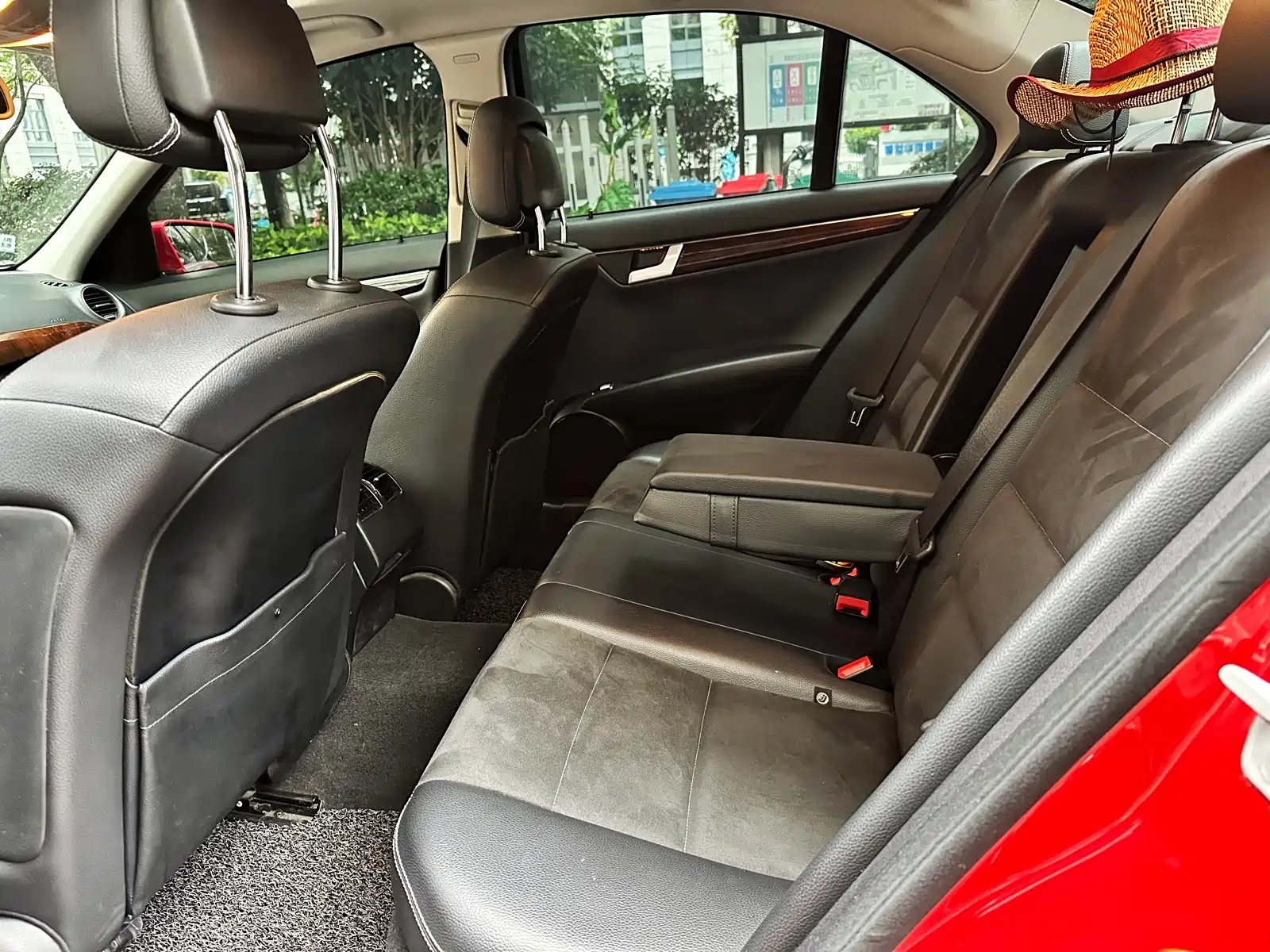 Фото 15 - Mercedes-Benz C-Class
