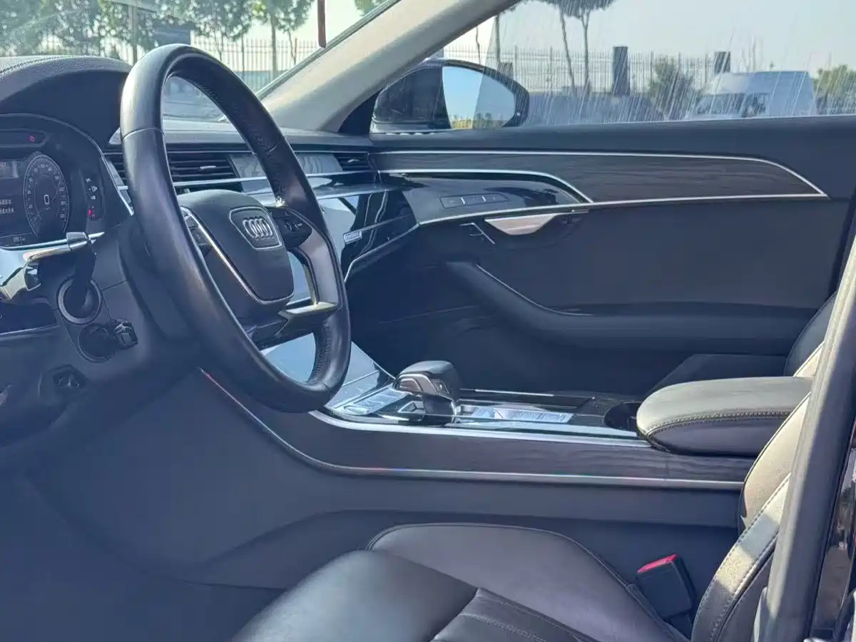 Audi A8 2019 Plus A8L 50 TFSI quattro Comfort фото 5