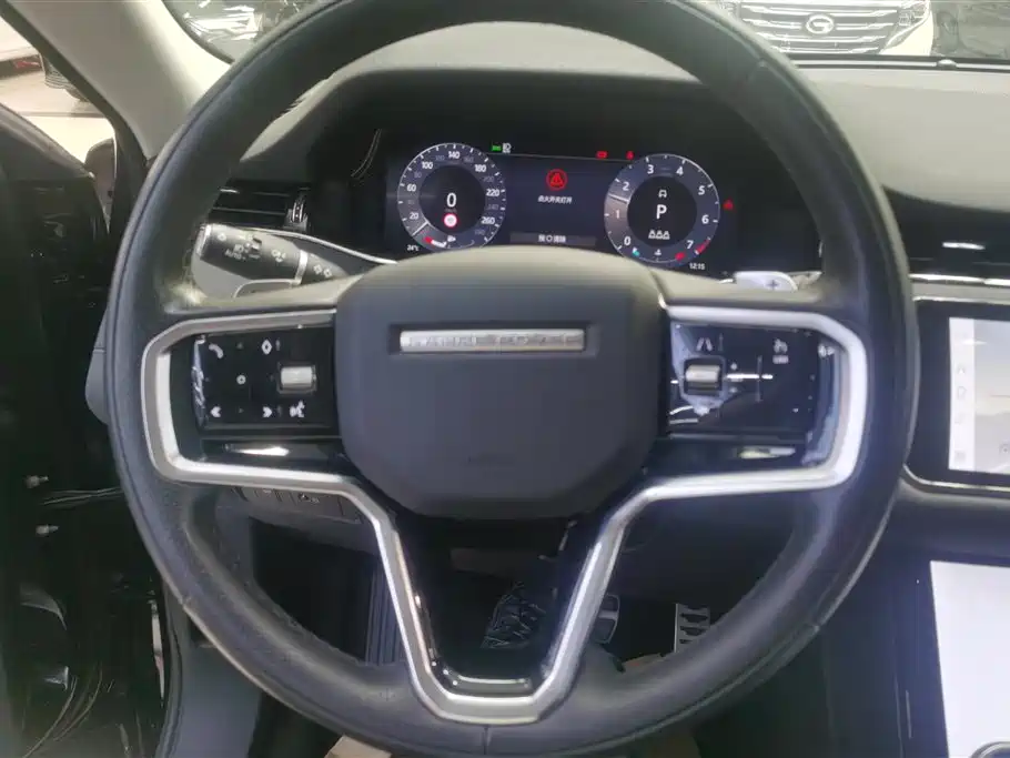 Land Rover Range Rover Evoque 2023 Range Rover Evoque L 249PS Corinthian Bronze Special Edition фото 15