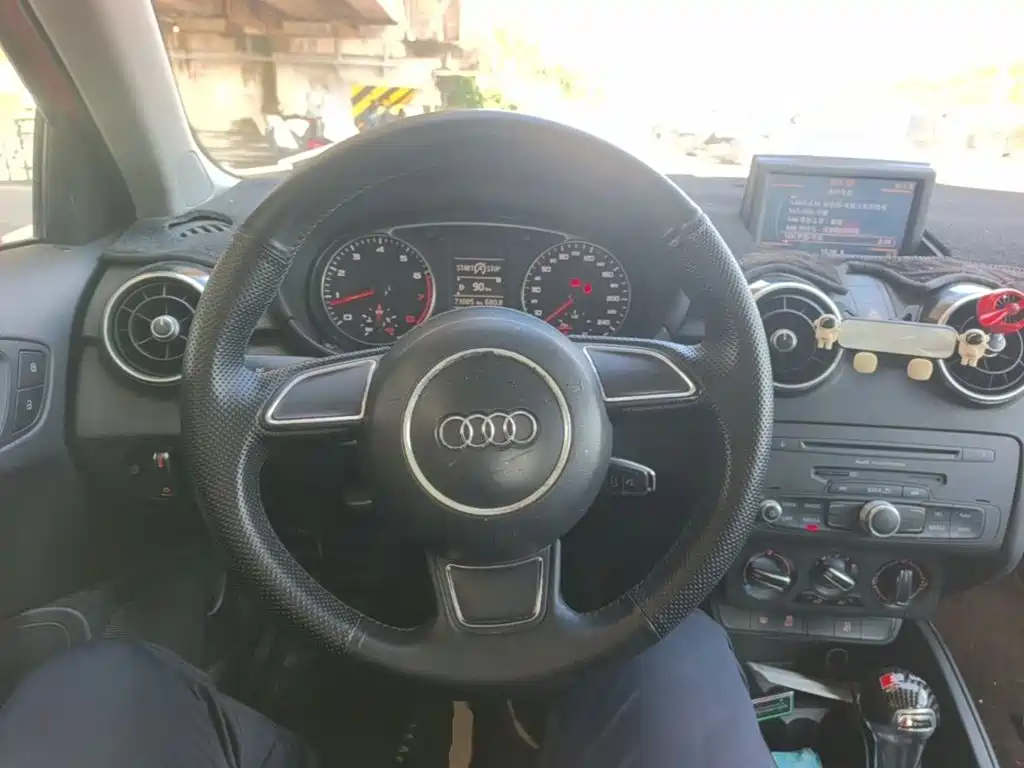 Фото 11 - Audi A1