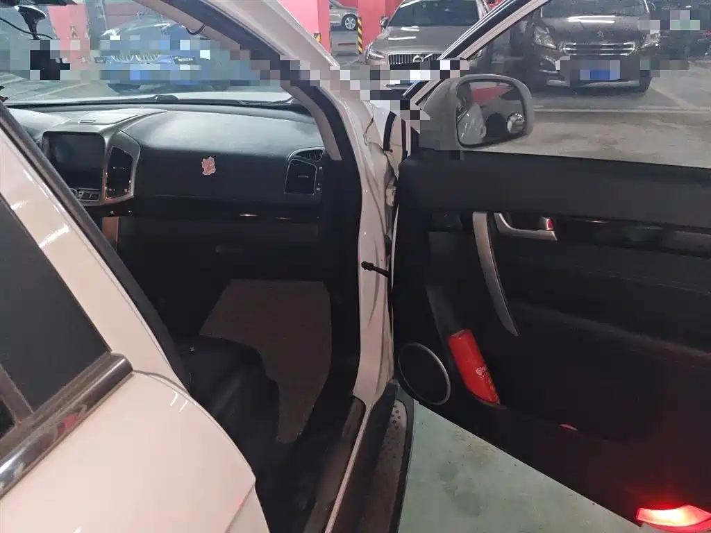 Chevrolet Captiva 2014 2.4L 4WD Flagship 7-seater фото 20