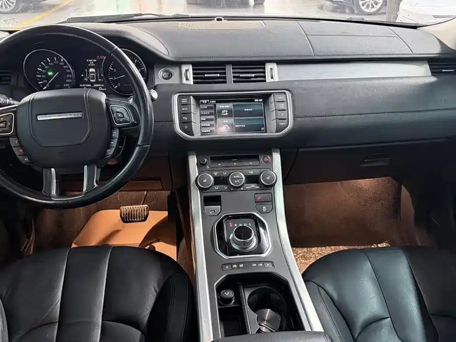 Land Rover Range Rover Evoque 2015 2.0T 5-Door Fashion Edition фото 11