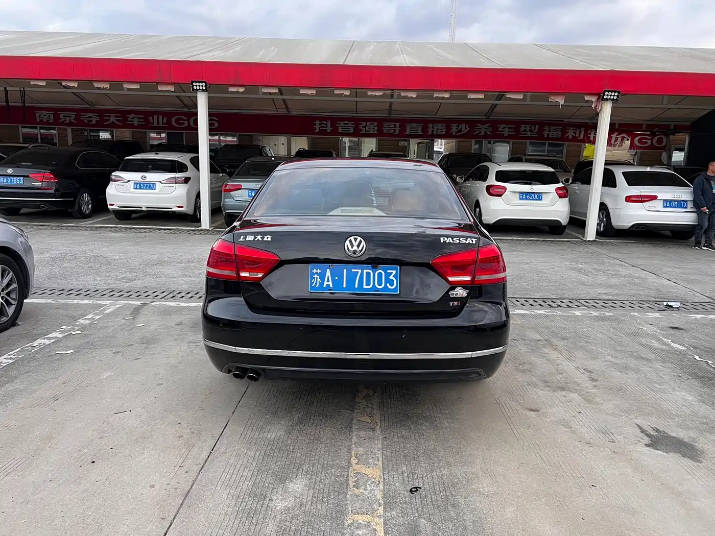 Volkswagen Passat 2014 1.8TSI DSG Executive Edition фото 20