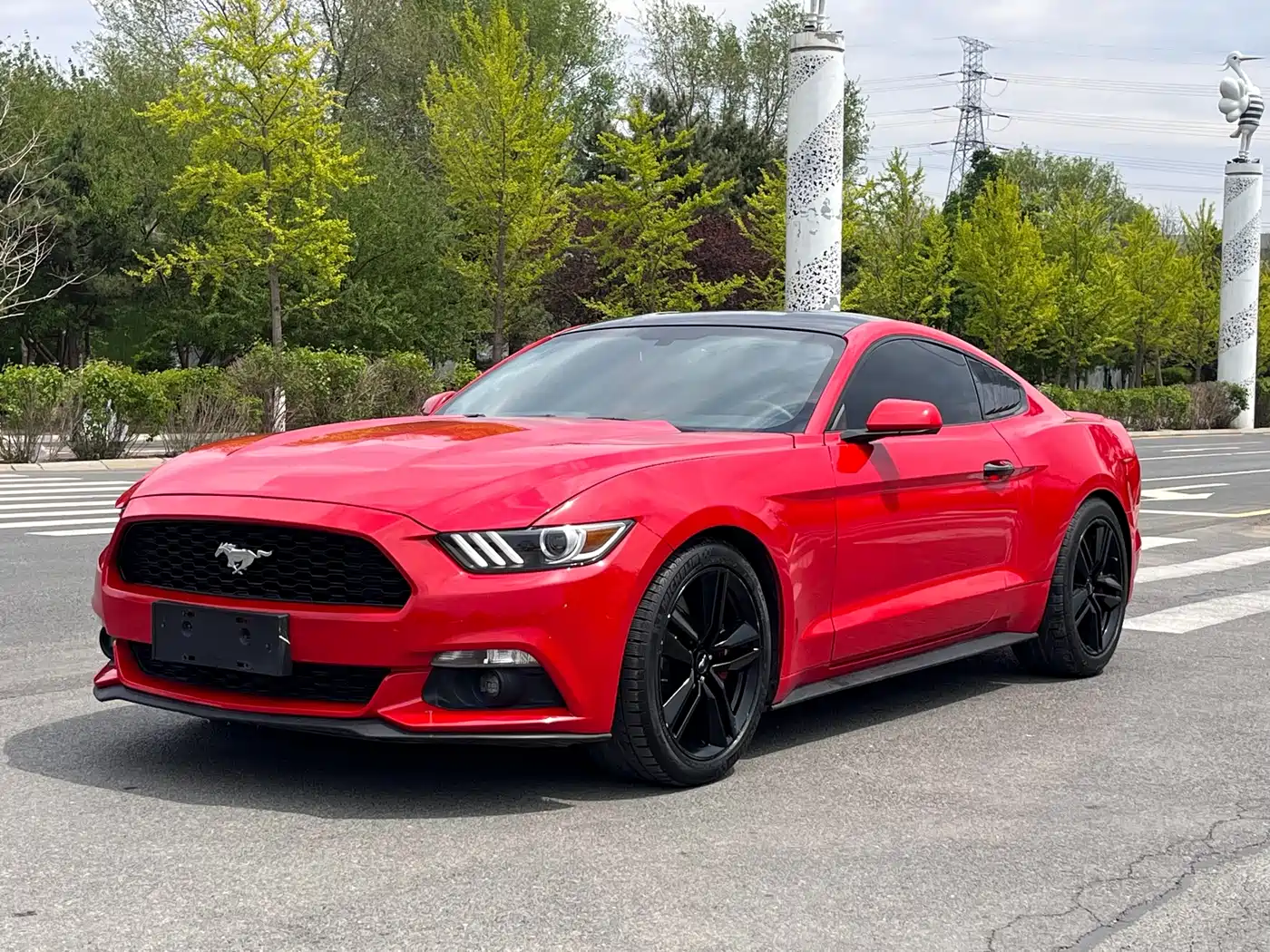 FORD MUSTANG