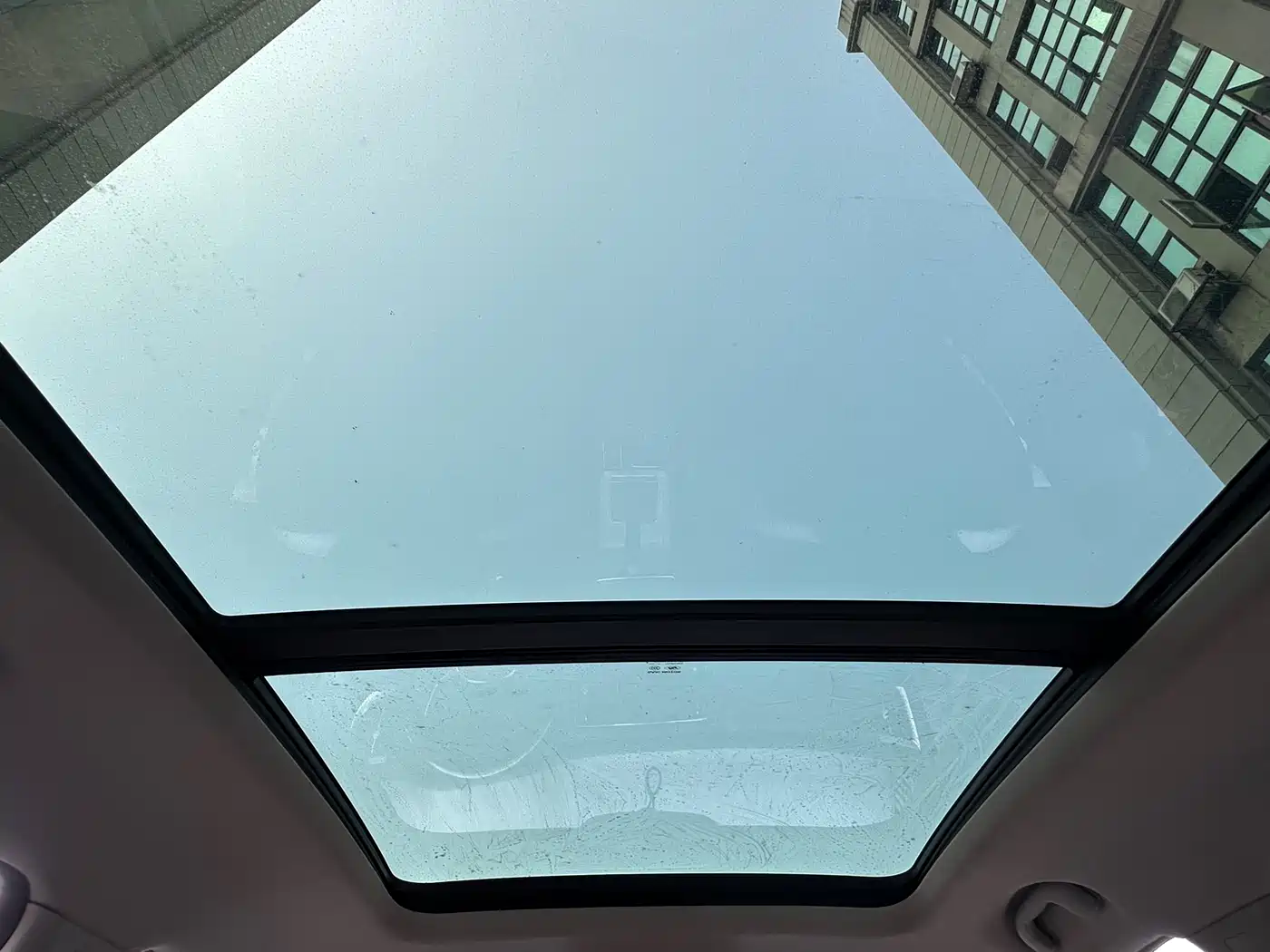 ROEWE RX5 NEW ENERGY