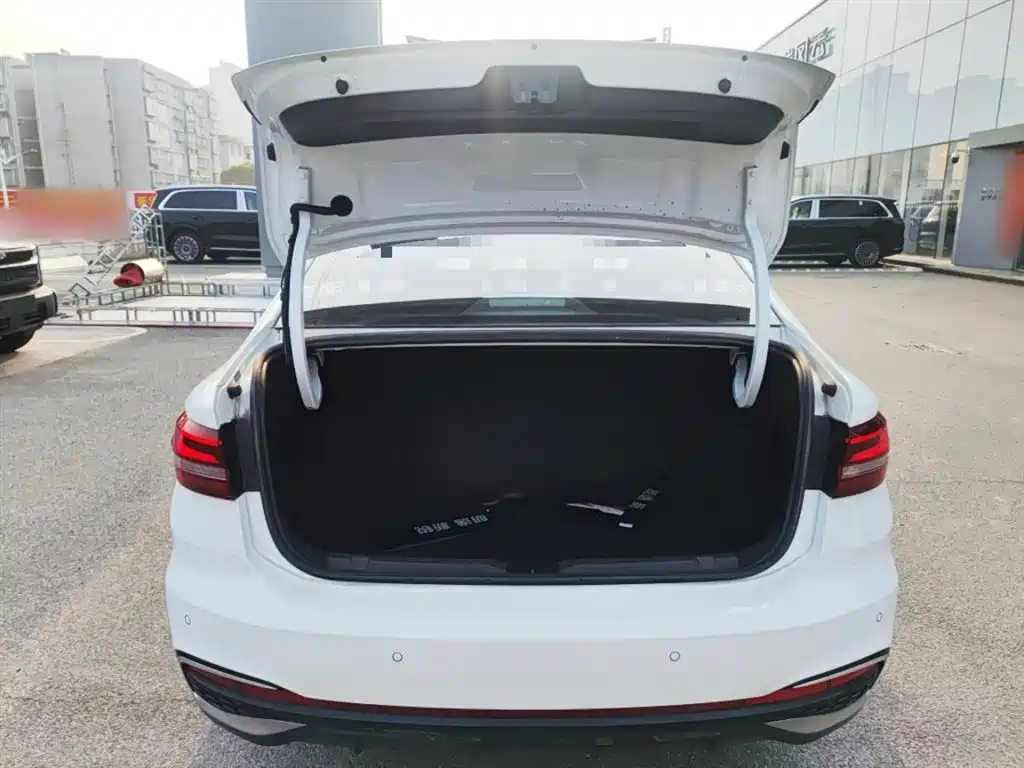 Volkswagen Lavida 2024 Model 300TSI DSG Starlight Leading Edition фото 19