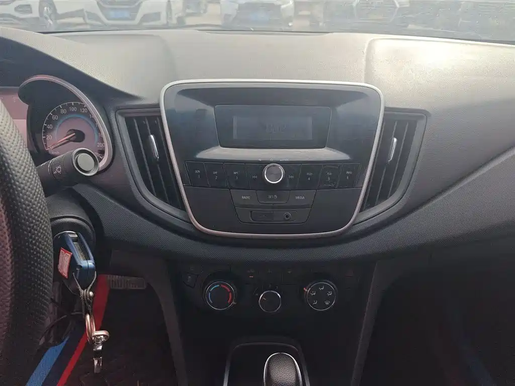 Chevrolet Cavalier 2019 320 Auto Sunroof Enjoyment Edition фото 12