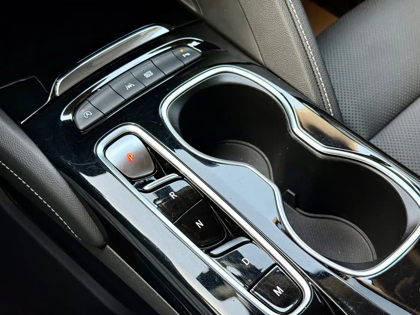 Buick Envision Plus 2023 Enclave Plus 652T 5-Seater Luxury фото 25