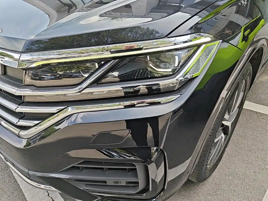 Фото 24 - Volkswagen Touareg