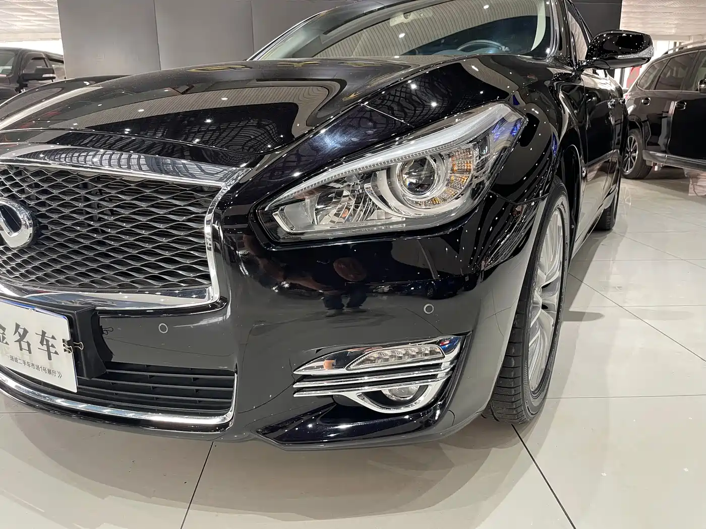 Infiniti Q70 2017 Q70L 2.5L Enjoyment Edition фото 11