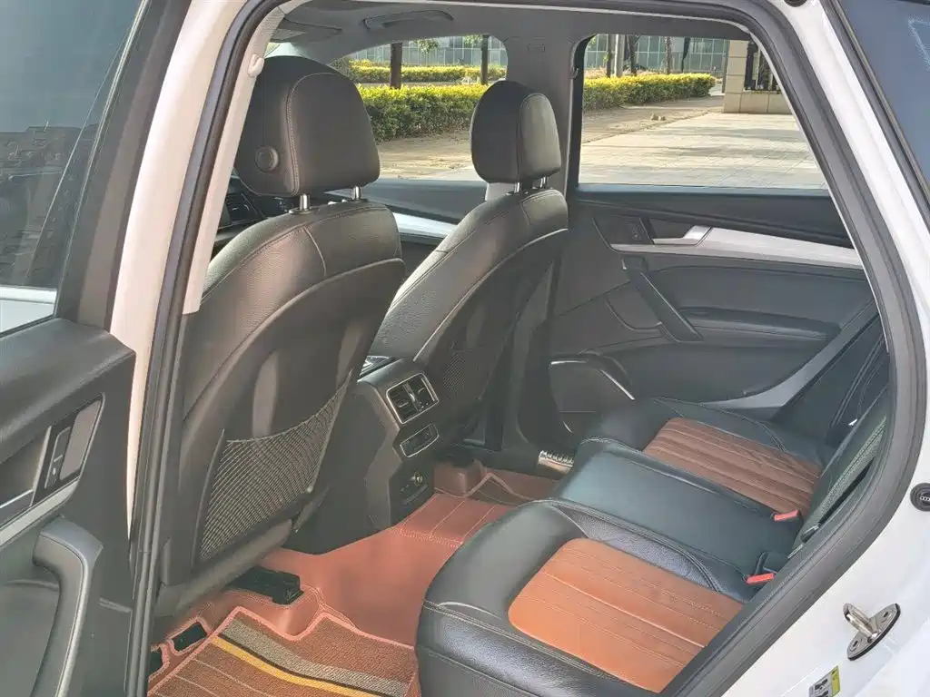 Audi Q5L 2020 40 TFSI Prestige Fashion фото 8