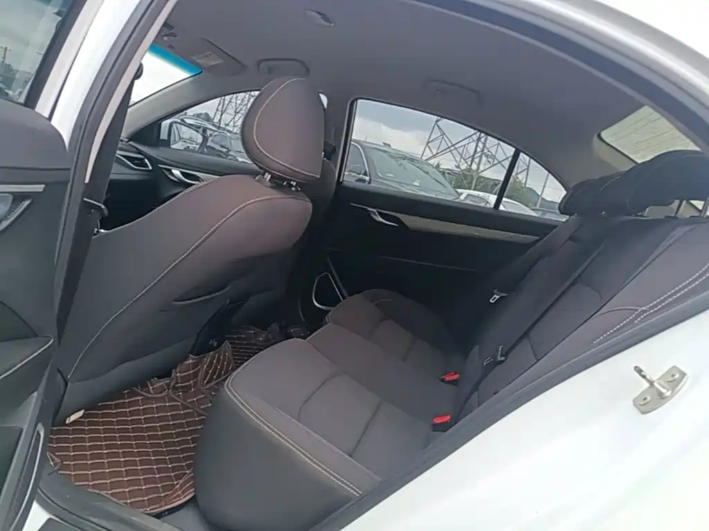 Photo 17 - Geely Emgrand
