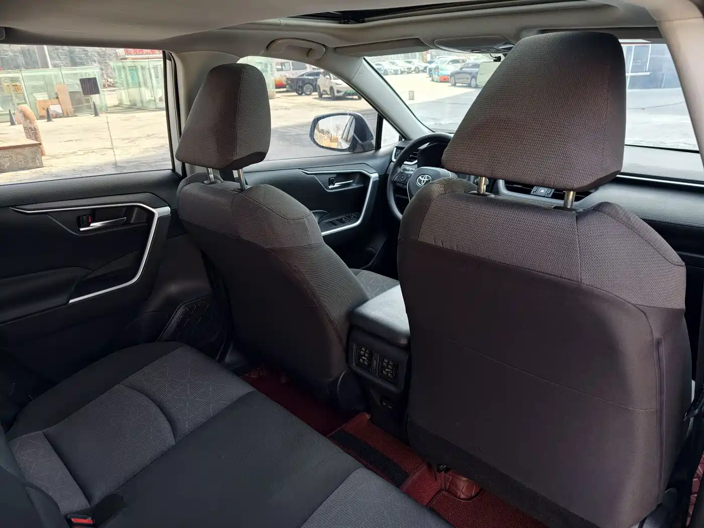 Toyota RAV4 Rongfang 2022 2.0L CVT 2WD Trend Edition фото 6