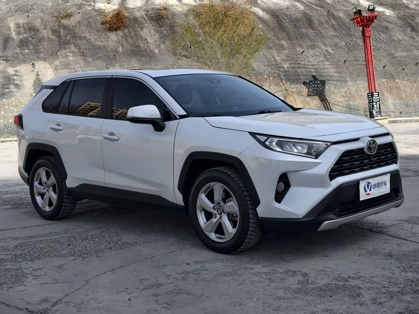 Toyota RAV4 Rongfang 2022 2.0L CVT 2WD Trend Edition фото 3