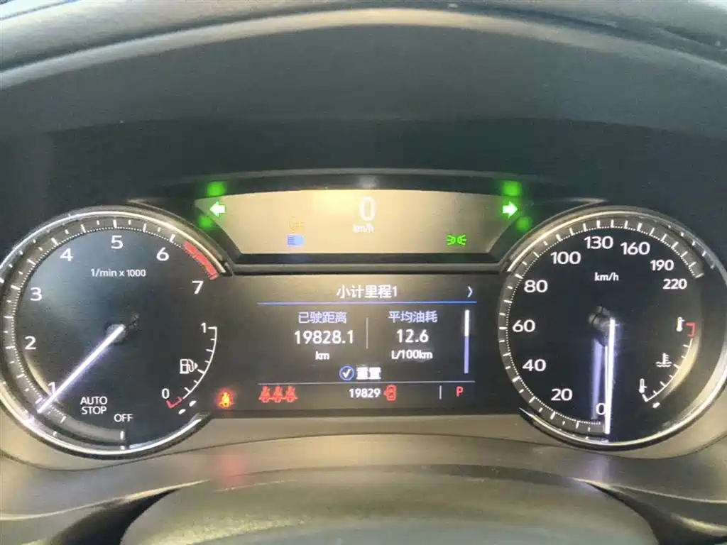Cadillac XT4 2020 Facelift 28T 2WD Tech фото 12